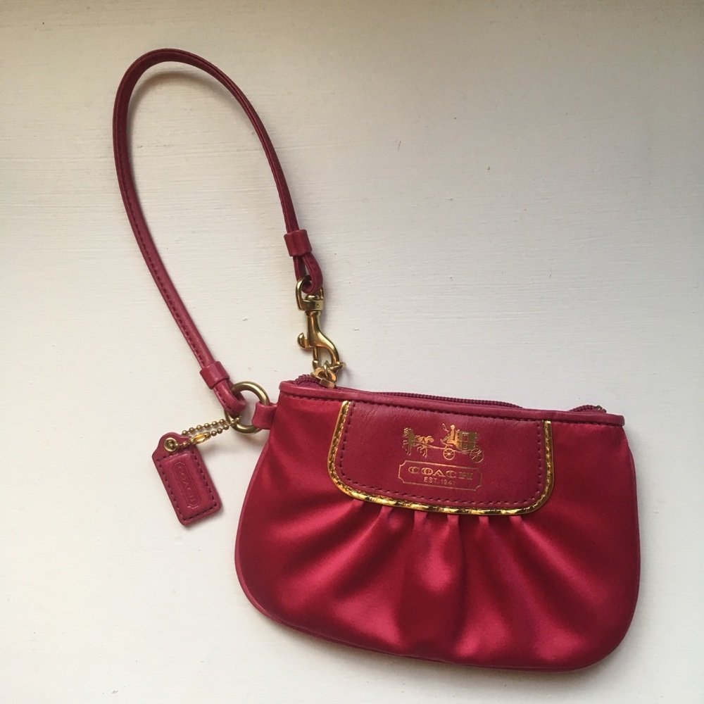 NWOT Coach Pink Wristlet
